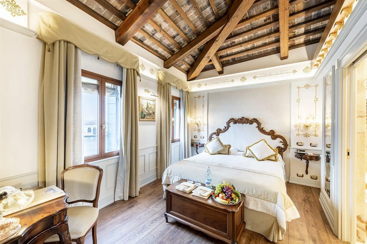 Hotel Monaco & Grand Canal Venice