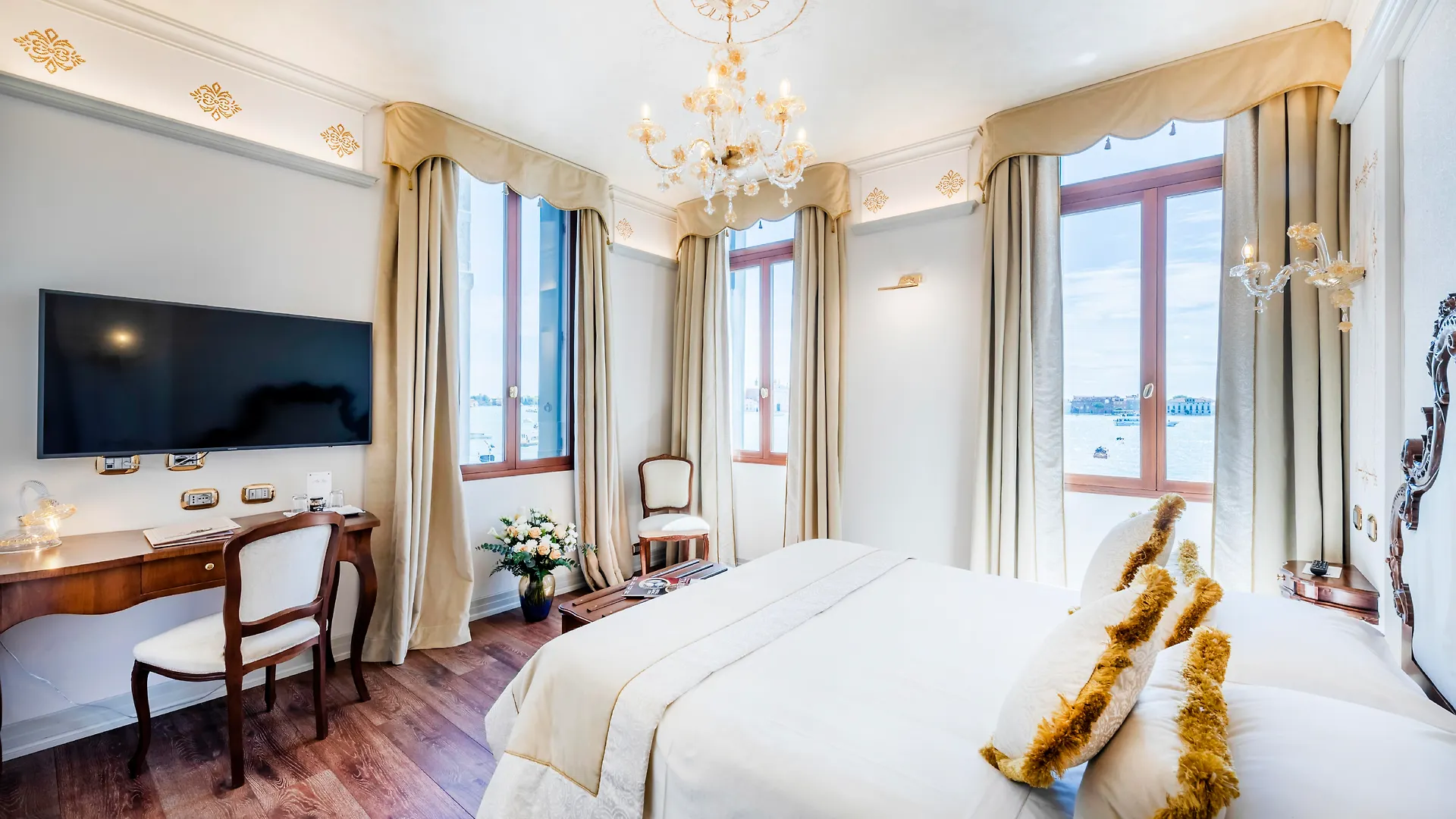 Hotel Monaco & Grand Canal Venice