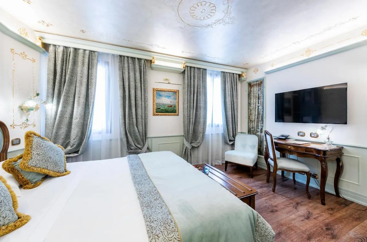Hotel Monaco & Grand Canal Venice