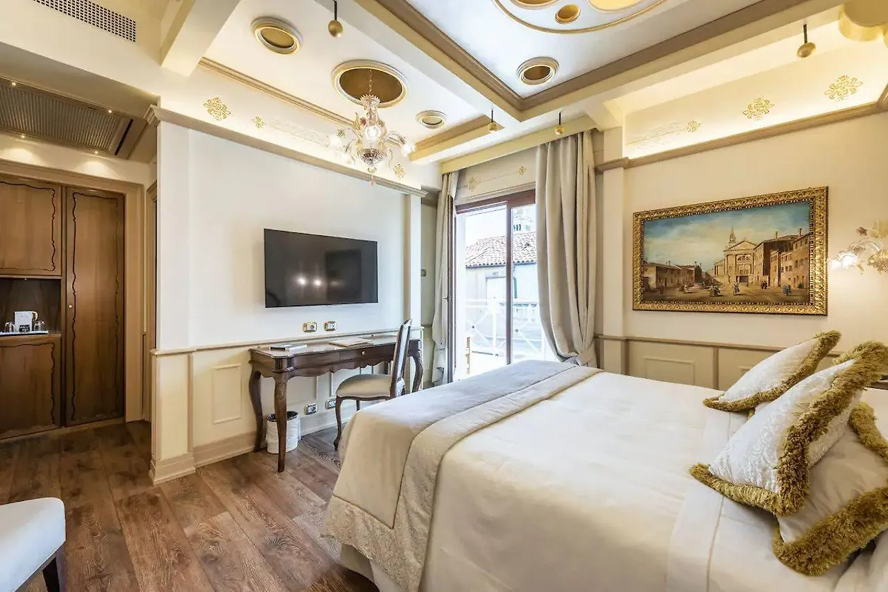 Hotel Monaco & Grand Canal Venice